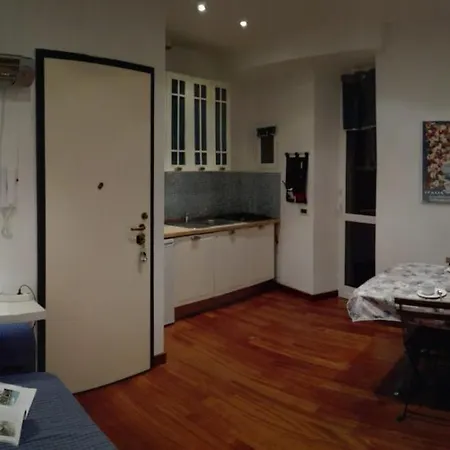 Casa Ligure Con Aria Condizionata, 6 Posti Letto * Санремо