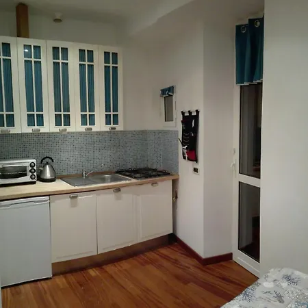 Casa Ligure Con Aria Condizionata, 6 Posti Letto * Санремо